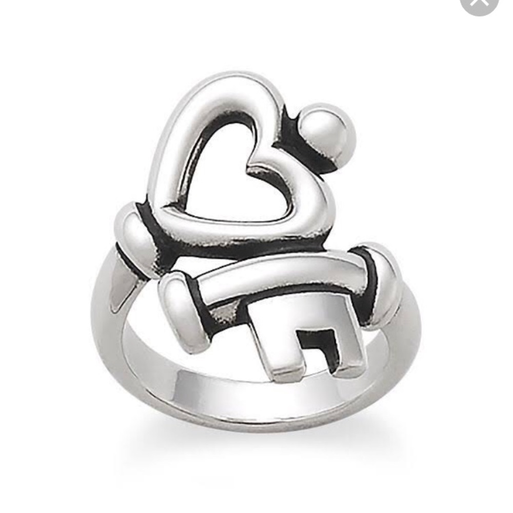 James Avery Key to My Heart ring